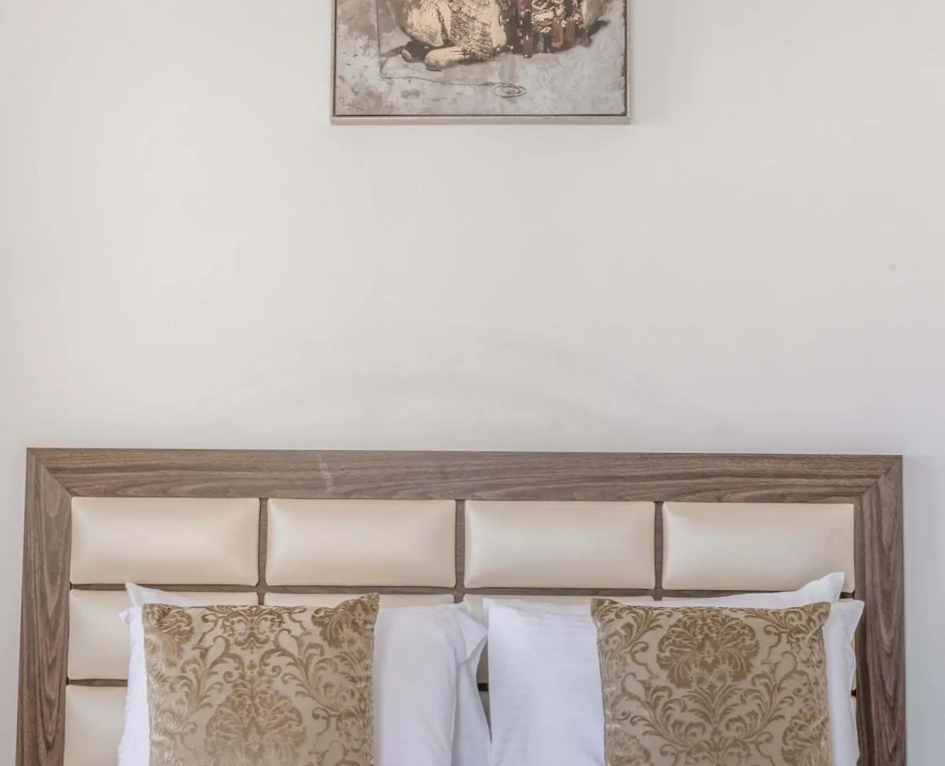 Frank Porter - Al Badia 2 Apartment Dubai