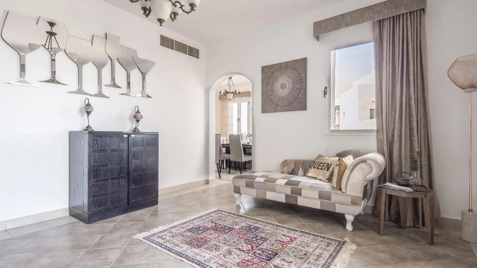 Frank Porter - Al Badia 2 Apartment Dubai