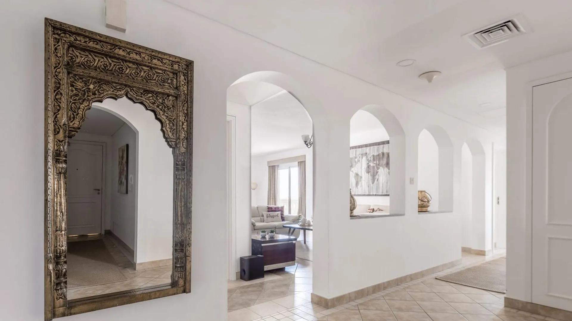Frank Porter - Al Badia 2 Apartment Dubai