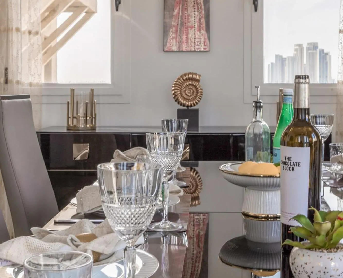Frank Porter - Al Badia 2 Apartment Dubai